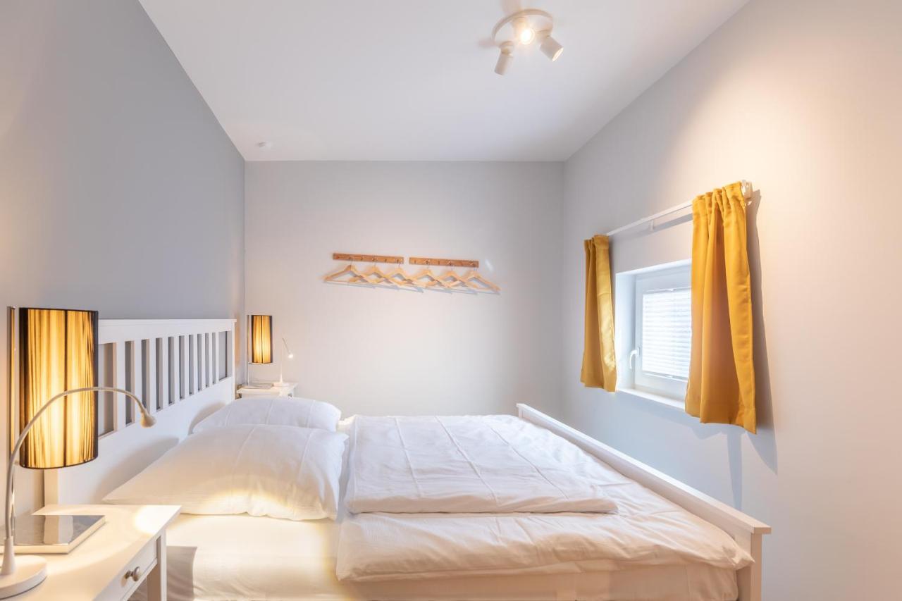 Ferienwohnung Fietes Kajüte Husum  Exterior foto